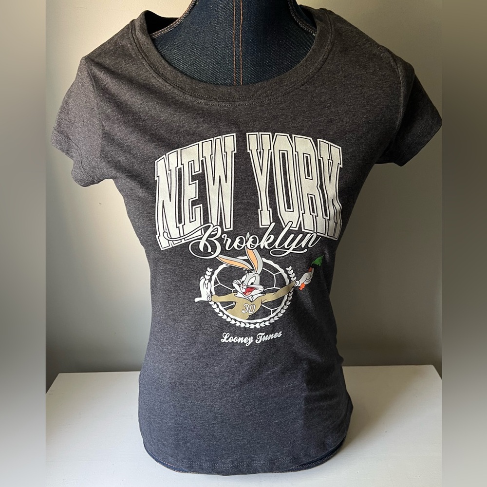 Looney Tunes Brooklyn New York Baby Tee Size Medium